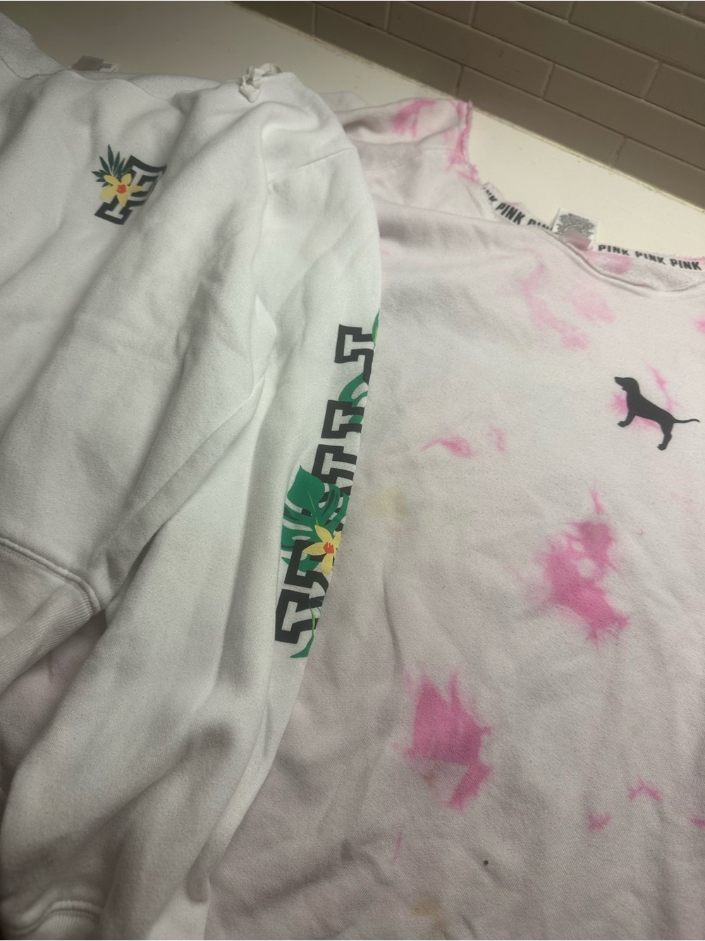 PINK Crewneck Sweat white XL & Pink Tye dye M Set of 2